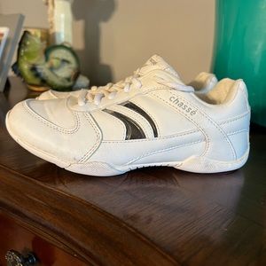 GUC CHASSE cheer shoes